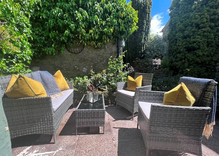 2 Bed In Lofthouse G0017